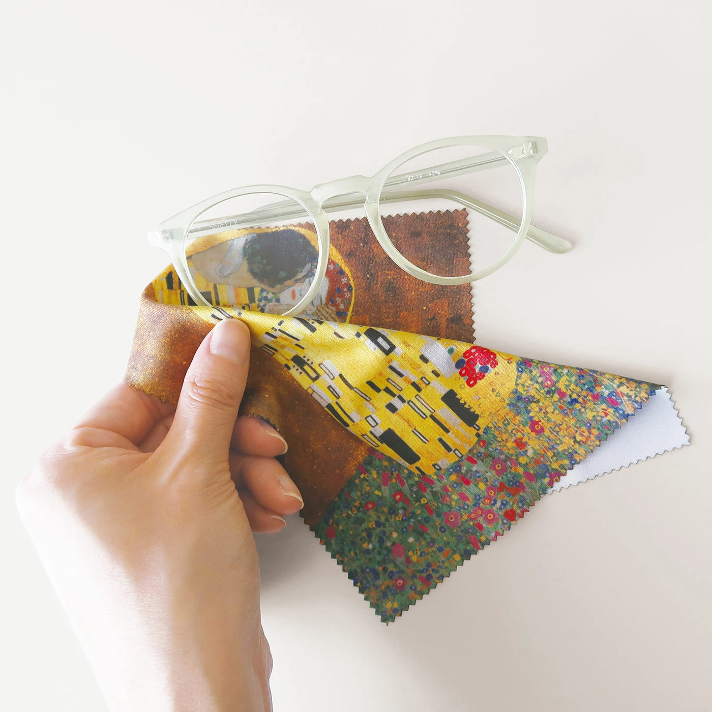 ミュージアム メガネケース